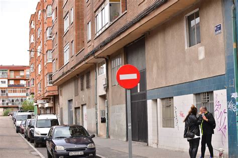 mujer se tira por la ventana valladolid|Fallece una mujer de 31 años tras precipitarse desde。